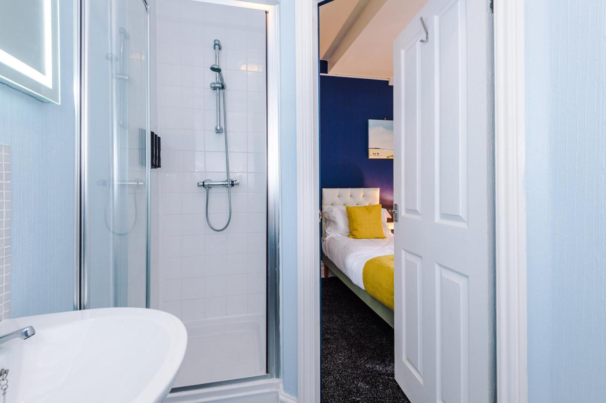 Pebbles Guest House Blackpool Buitenkant foto